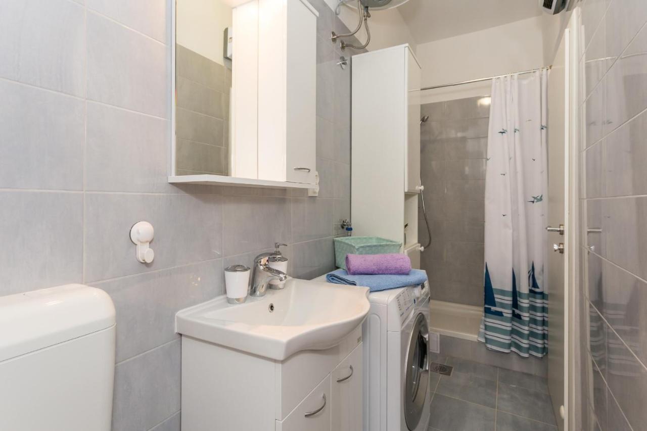 ספליט Comfortable Modern Studio With Shaded Patio מראה חיצוני תמונה